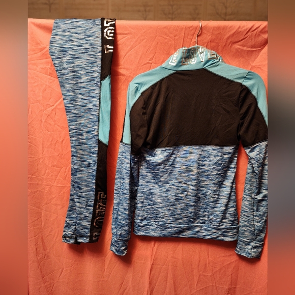 Womens Set - Picture 4 of 4